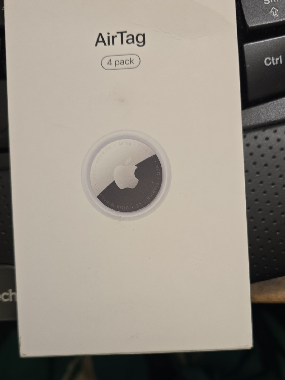 Apple AirTag 4-Pack - White and Silver